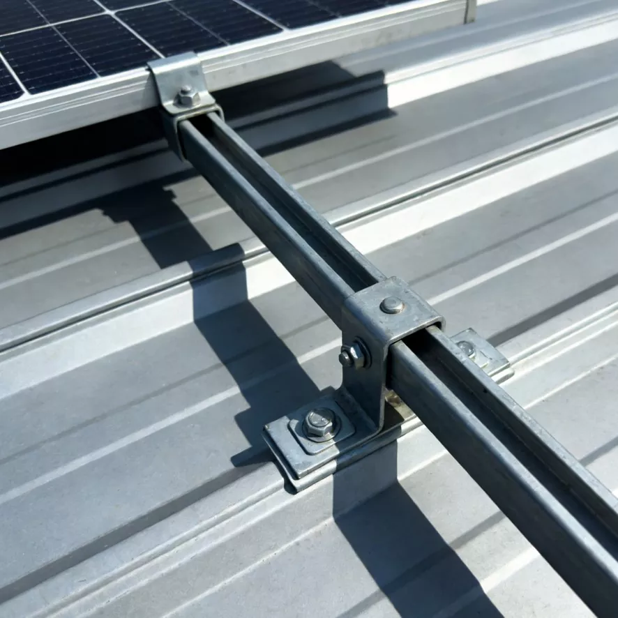 Mengapa METAL ROOF SOLAR MOUNT Pelaburan Terbaik untuk Projek Tenaga Suria Jangka Panjang
