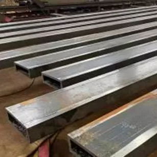 Tiub Persegi Sudut Kanan